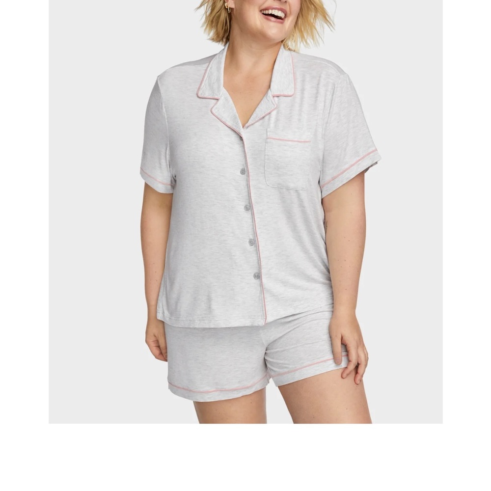 Short Sleeve Notch Collar Pajama Set in Light Gray with Pink Trim